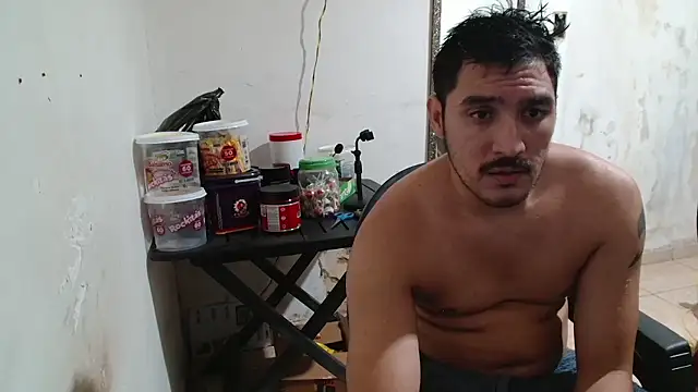 Leonino231 Chat XXX live