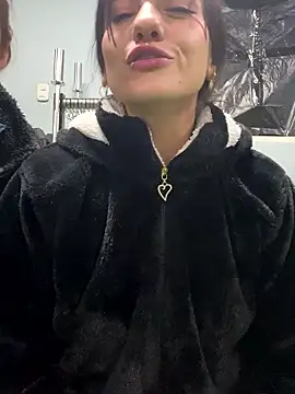 MiaRousexxx_: онлайн-секс-чат