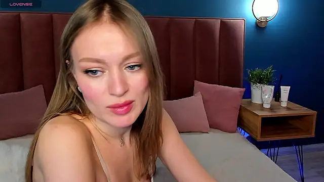 EvelynPoole Adlı Modelin Canlı XXX Sohbeti