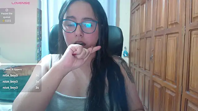 Venus_cat_ 现场XXX聊天