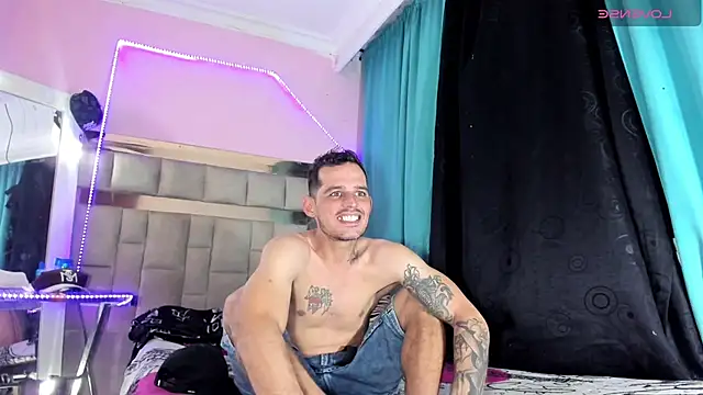 Sexybigjefffx 라이브 XXX 채팅