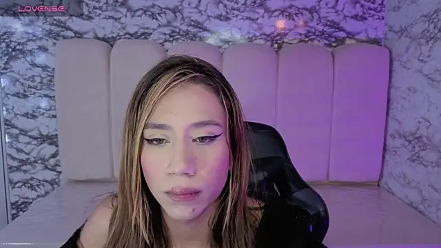 Evy_Luxx_v élő XXX-chatje