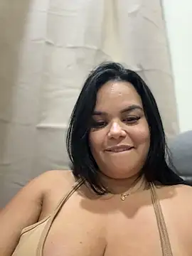 AliceStarshine Adlı Modelin Canlı XXX Sohbeti