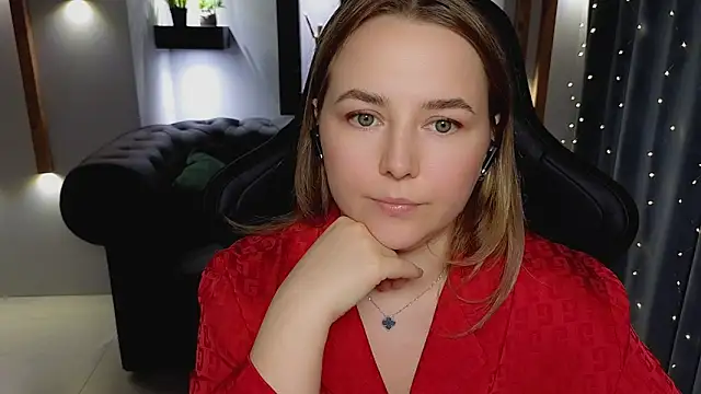 Mira_Mermayd Adlı Modelin Canlı XXX Sohbeti