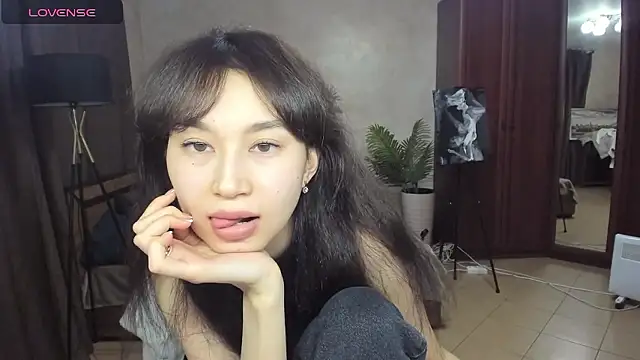 SheilaRare 现场XXX聊天