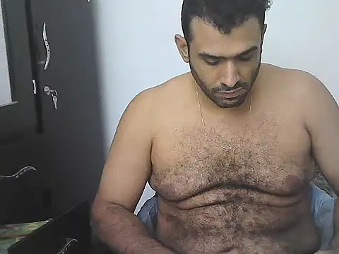 AlphaLatinoBearのライブXXXチャット