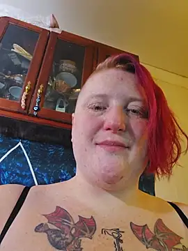 buxombosums: διαδικτυακό σόου στην κάμερα