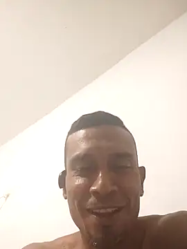 exotico2323 即時 XXX 聊天