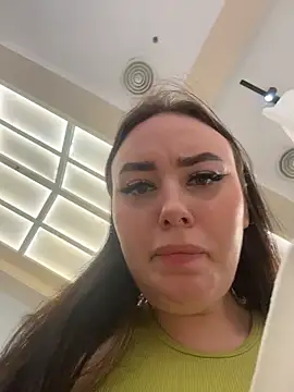 KiraSunshine webkamerás műsora