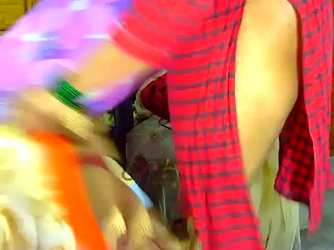 Horny_Doll24 现场XXX聊天