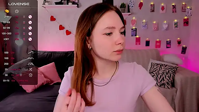 LanaBlu_'s Live XXX Chat