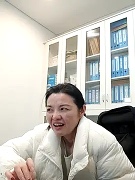 XXX chat uživo modela ialnuyoa_h