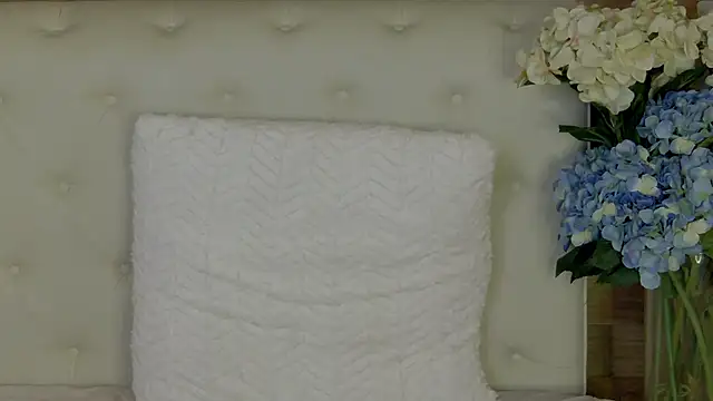 KendraNoir Adlı Modelin Canlı XXX Sohbeti