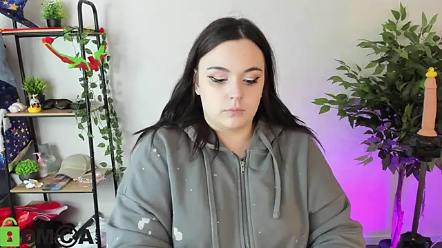 Mia_R0ss Adlı Modelin Canlı XXX Sohbeti