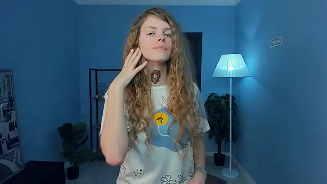 RayaNenlia élő XXX-chatje