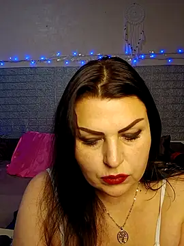 kataleya94 Adlı Modelin Canlı XXX Sohbeti