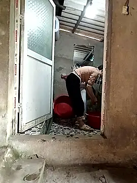 ngan-cute Adlı Modelin Canlı XXX Sohbeti