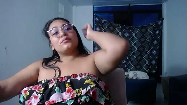 sirena_15 লাইভ XXX চ্যাট