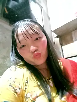 Minkine022 即時 XXX 聊天