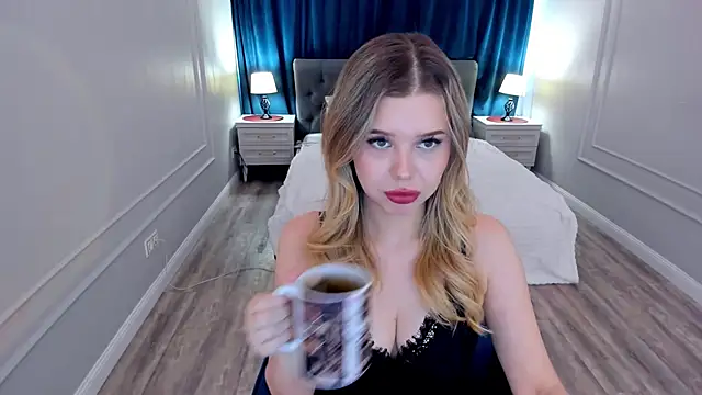 Chatroom XXX en direct de FollowLovee