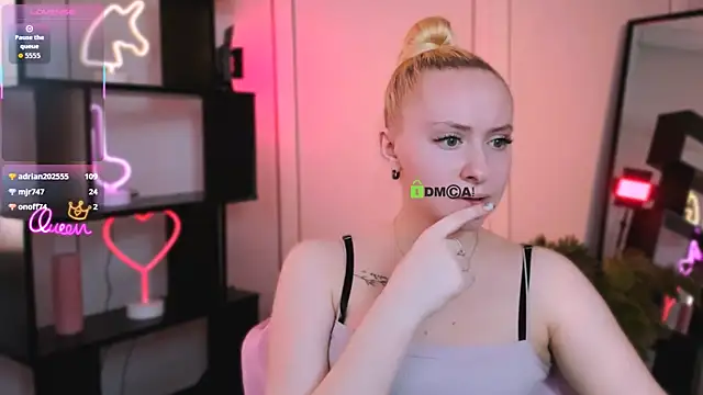 Chatroom XXX en direct de mila_glow1