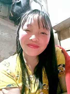 Minkine022 élő XXX-chatje