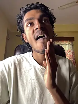 RavenKisses 即時 XXX 聊天