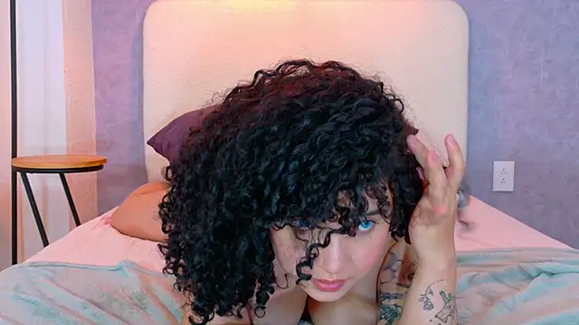 Tracielowe_w's Live XXX Chat