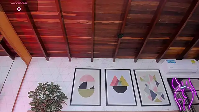 MiaKay1 élő XXX-chatje