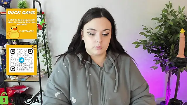 Mia_R0ss élő XXX-chatje