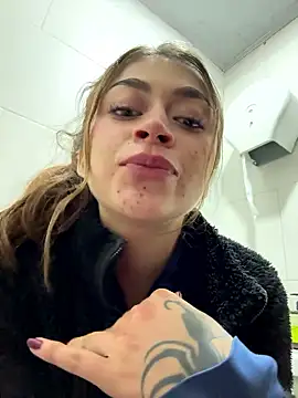 babesamanta élő XXX-chatje