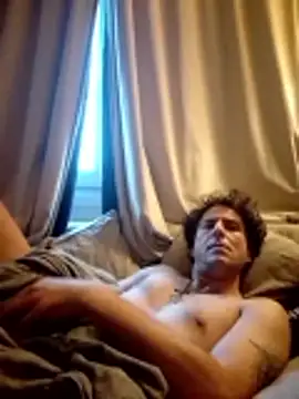 TonedKnockout's Live XXX Chat