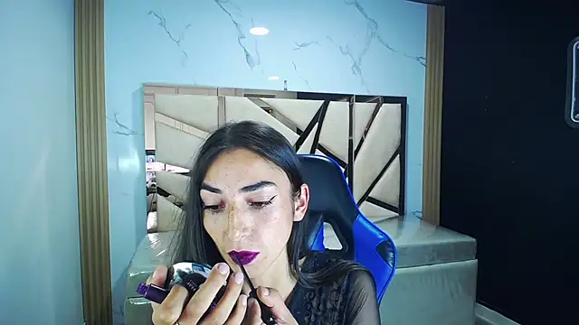 Maily_a_ élő XXX-chatje