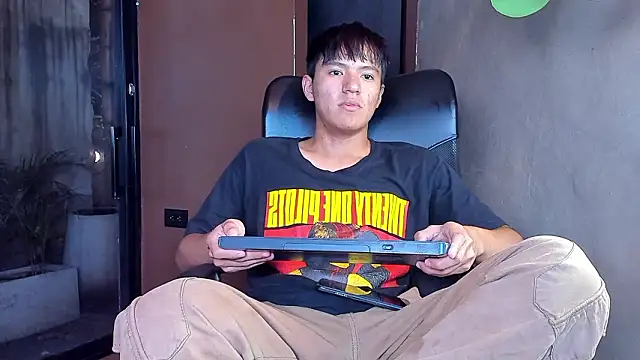 isaac_grimm's Live XXX Chat