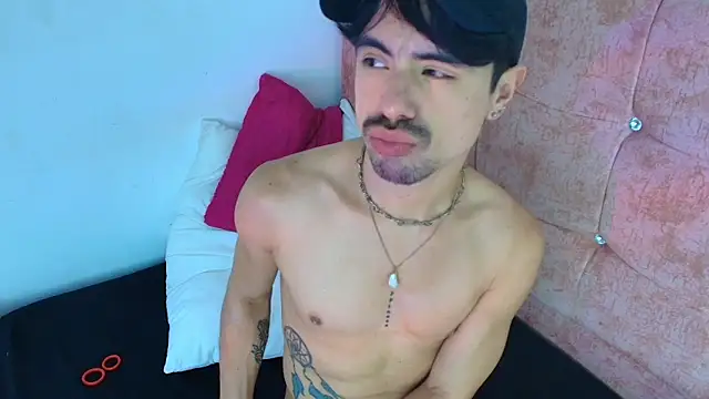 Ethan_Briggs 即時 XXX 聊天