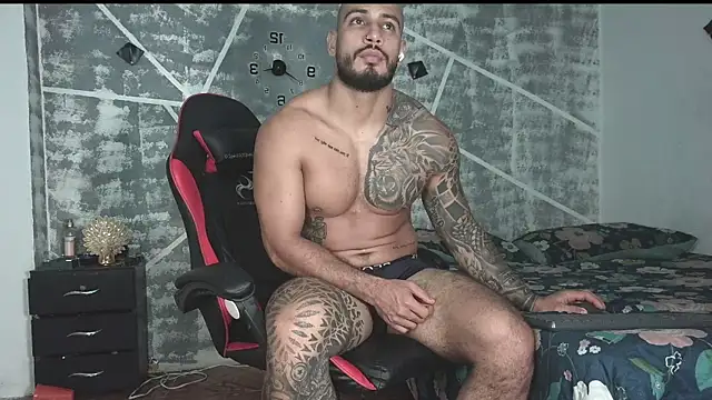 leonidas_18k Chat XXX in diretta