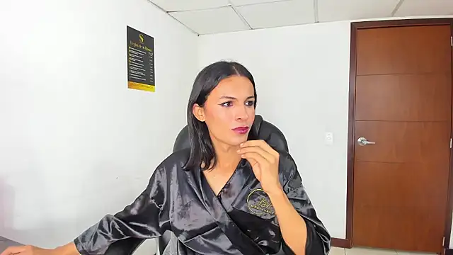 Aisha_hotts777 élő XXX-chatje