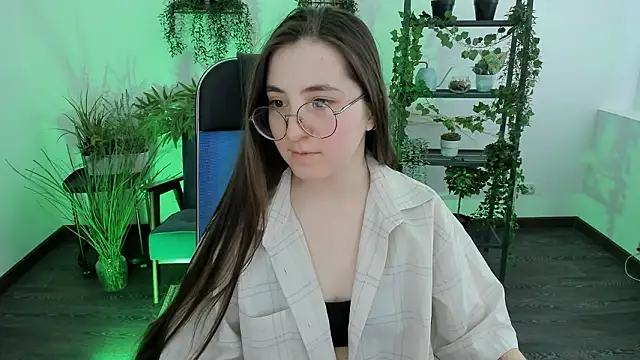 VirtuallVoyant's Live XXX Chat