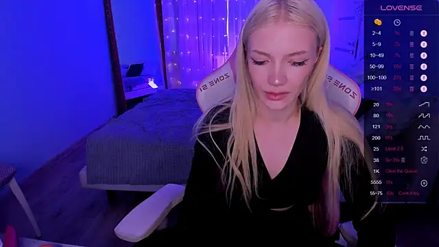 AnyaTaylor_: απευθείας συνομιλία ΧΧΧ