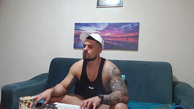 Tiberius_hunkのライブXXXチャット