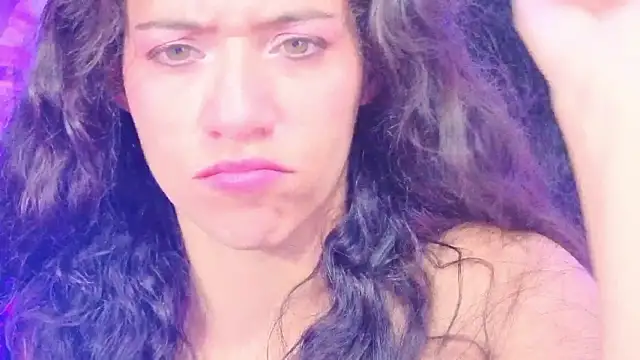 daniela_rivasthl élő XXX-chatje