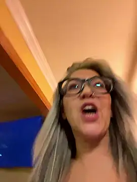 Chat XXX ao vivo de LittleMissEeve