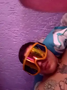 Ppapips' Live XXX Chat