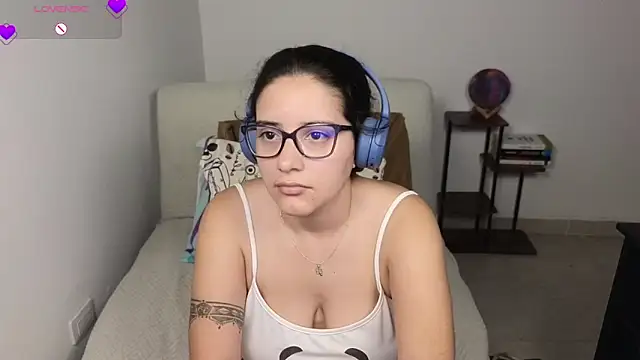 blue__moon_'s Live XXX Chat