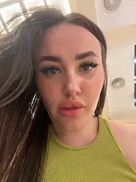 KiraSunshine's Live XXX Chat