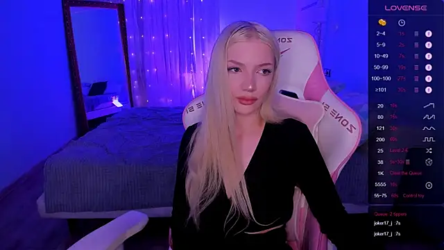 AnyaTaylor_ Chat XXX in diretta
