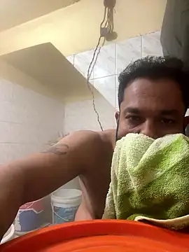 Pokazy przed kamerką – Ailover6677