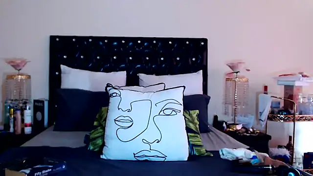 MONSTERTITS44DDD: απευθείας συνομιλία ΧΧΧ