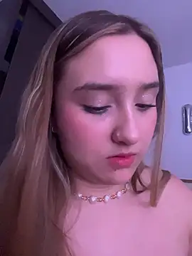 MoraInFire's Webcam Show