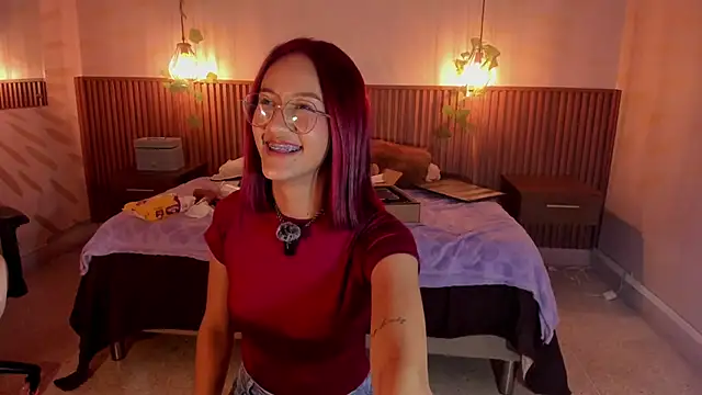 Онлайн чат XXX daphne_courtis